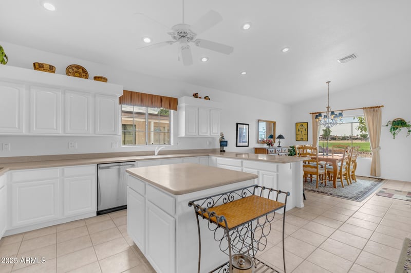 2336 Salem St, Mesa, AZ 85215