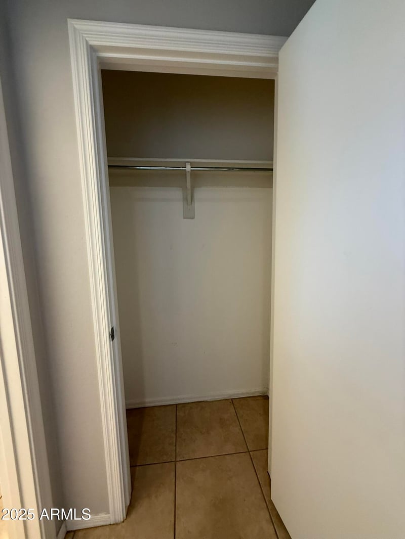 2337 83rd Dr, Phoenix, AZ 85037