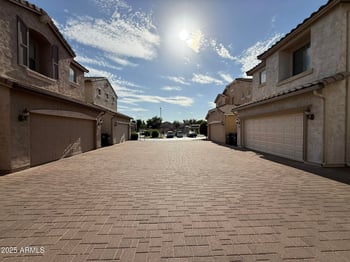 2337 83rd Dr, Phoenix, AZ 85037