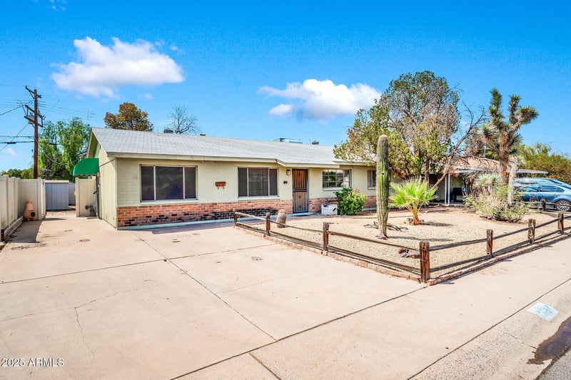 2337 Diana Ave, Phoenix, AZ 85021