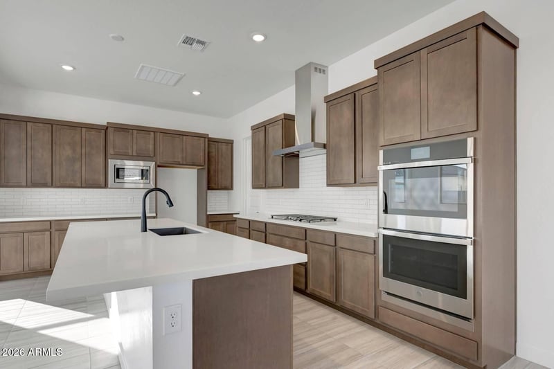 2337 E Leccino Dr, San Tan Valley, AZ 85140