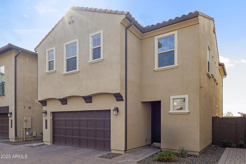 2337 Gloria Ln, Phoenix, AZ 85085