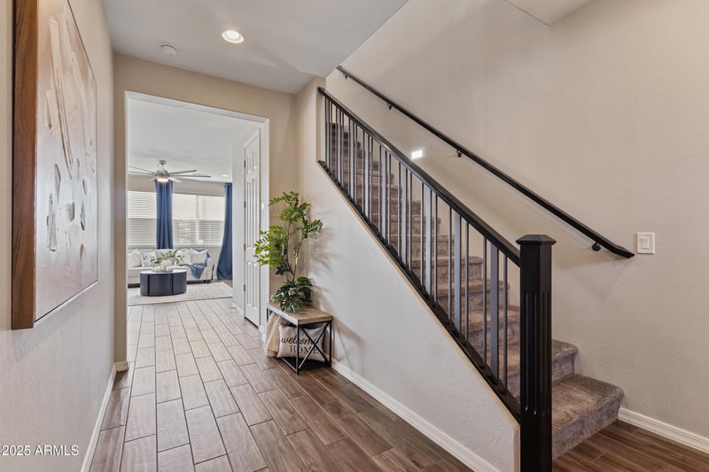 2337 Gloria Ln, Phoenix, AZ 85085
