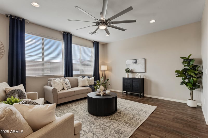 2337 Gloria Ln, Phoenix, AZ 85085