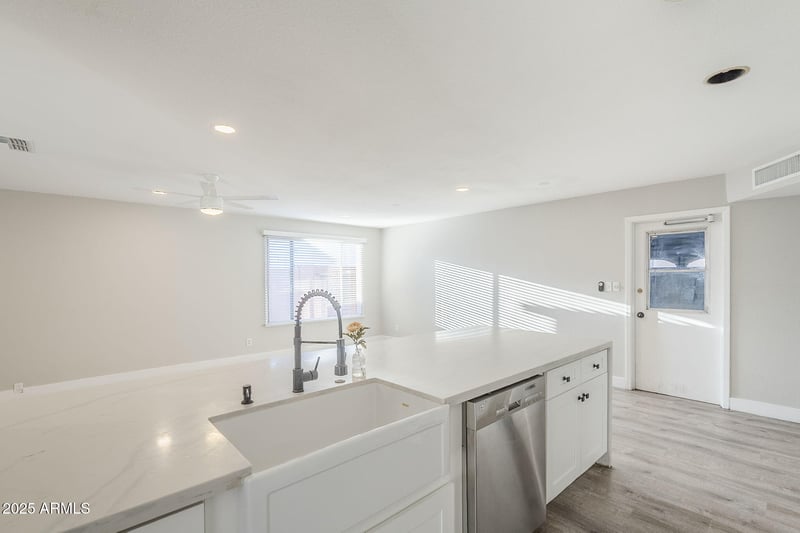 2337 Riviera Dr, Tempe, AZ 85282