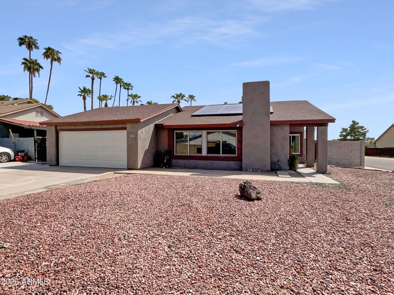 2337 Tierra Buena Ln, Phoenix, AZ 85023