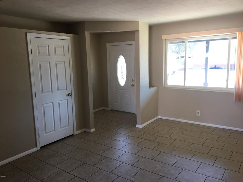 2338 W Echo Ln, Phoenix, AZ 85021