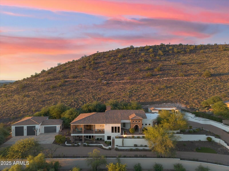 23380 61st Dr, Glendale, AZ 85310