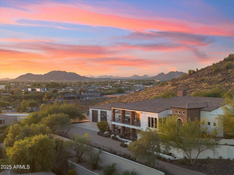 23380 61st Dr, Glendale, AZ 85310