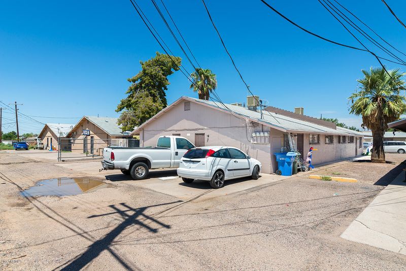 2339 E Pueblo Ave, Phoenix, AZ 85040
