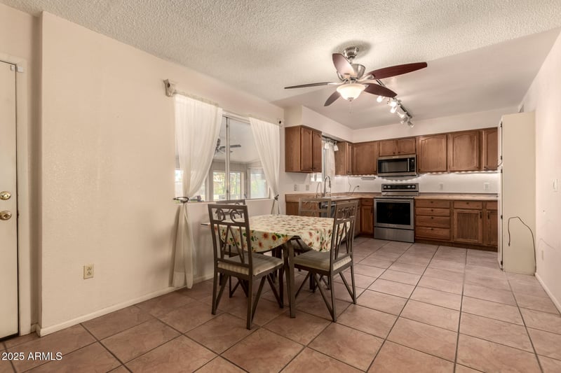 234 Glenmar Rd, Mesa, AZ 85208