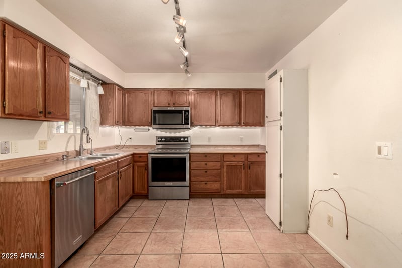 234 Glenmar Rd, Mesa, AZ 85208