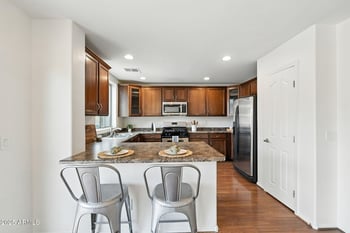 2340 Barwick Dr, Phoenix, AZ 85085