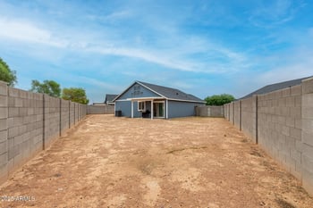 2340 Bloch Rd, Phoenix, AZ 85041