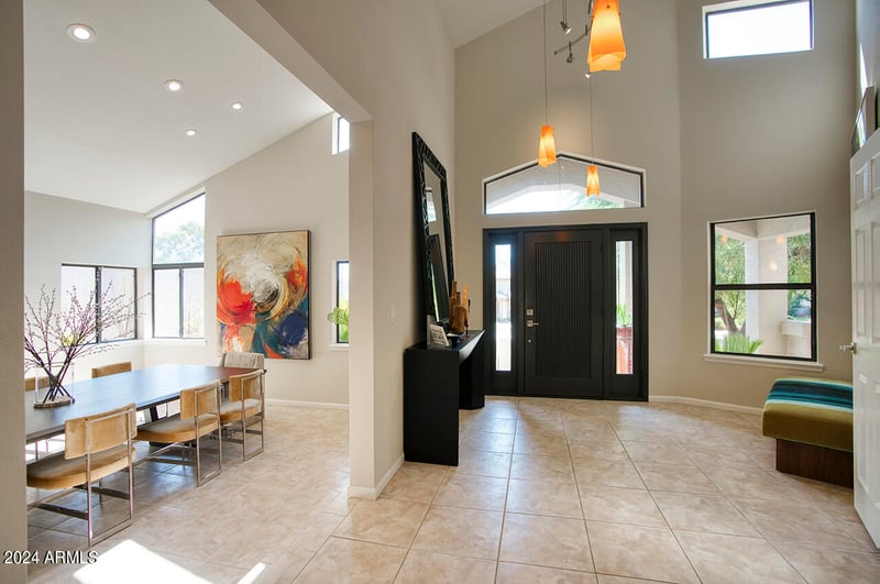 2340 E Cinnabar Ave, Phoenix, AZ 85028