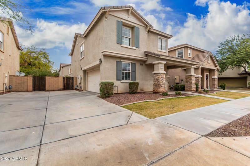 2340 E Fraktur Rd, Phoenix, AZ 85040