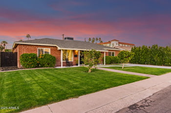 2340 Heatherbrae Dr, Phoenix, AZ 85016