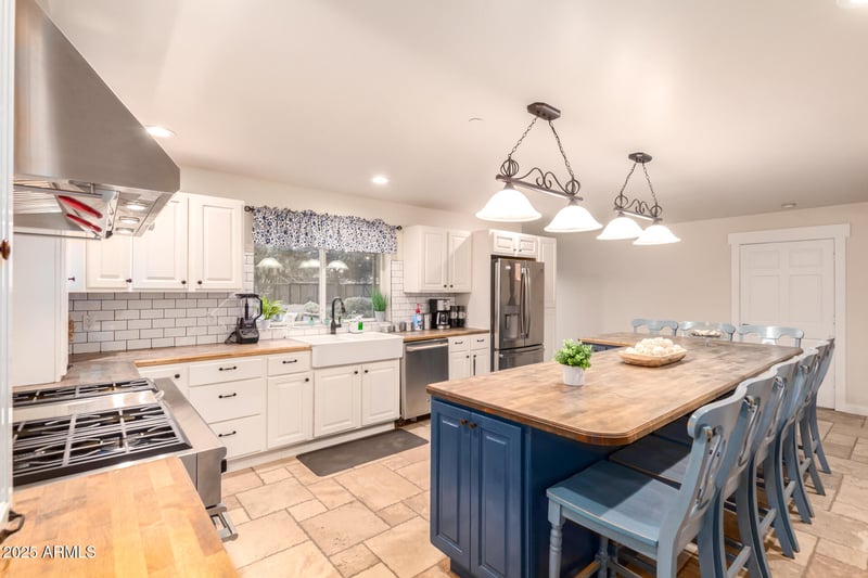 2340 Solano Dr, Phoenix, AZ 85015