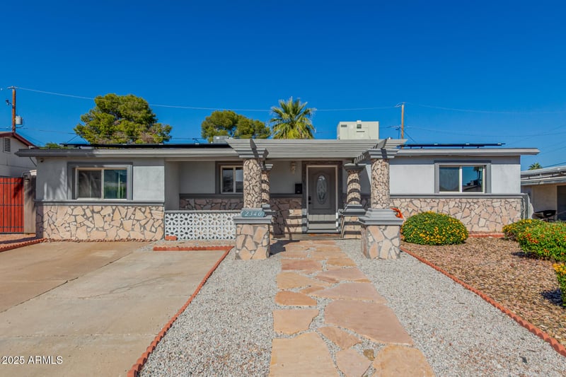 2340 Sylvia St, Phoenix, AZ 85022