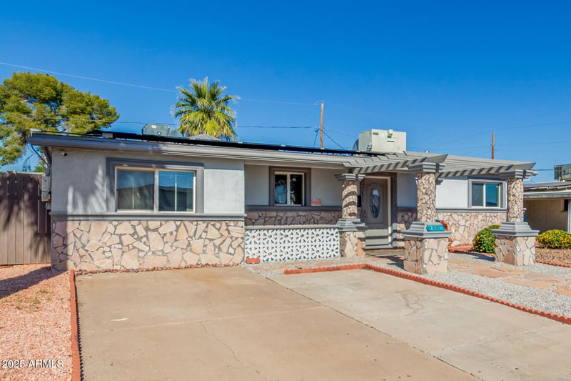 2340 Sylvia St, Phoenix, AZ 85022