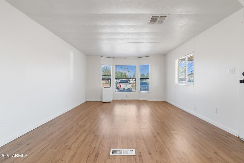 2340 University Dr #212, Tempe, AZ 85288