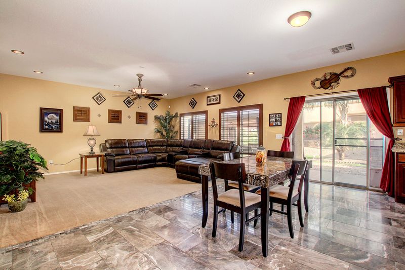 2342 W Hunter Ct, Phoenix, AZ 85085
