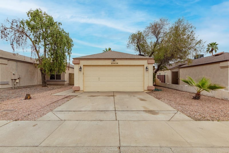 23439 N 39th Ln, Glendale, AZ 85310