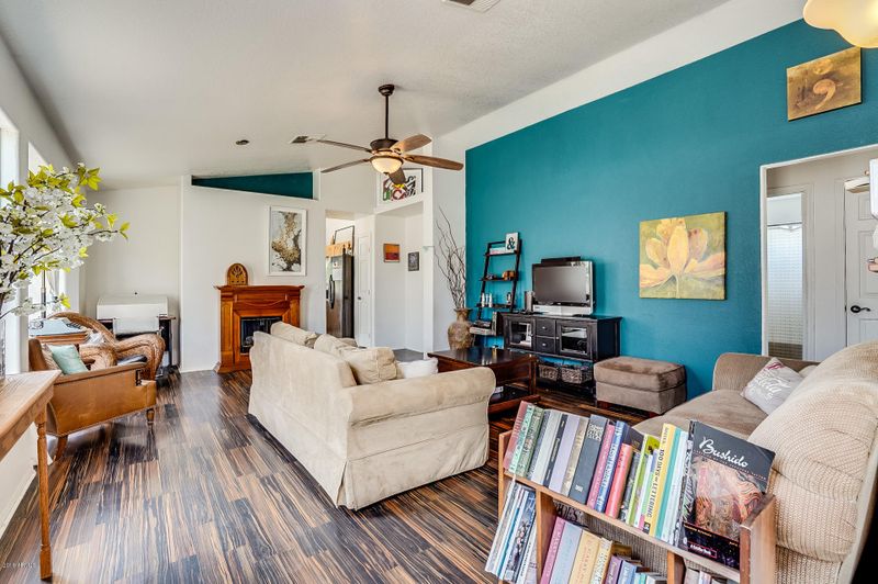 23441 N 40th Ave, Glendale, AZ 85310
