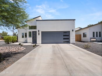 2345 N 28th Pl, Phoenix, AZ 85008