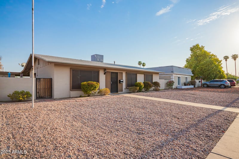 2345 Shaw Butte Dr, Phoenix, AZ 85029