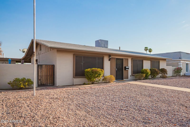 2345 Shaw Butte Dr, Phoenix, AZ 85029