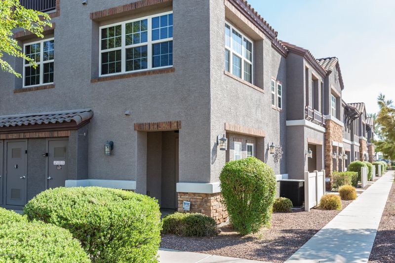 2347 E Huntington Dr, Phoenix, AZ 85040