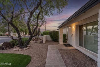 2347 E Mescal St, Phoenix, AZ 85028