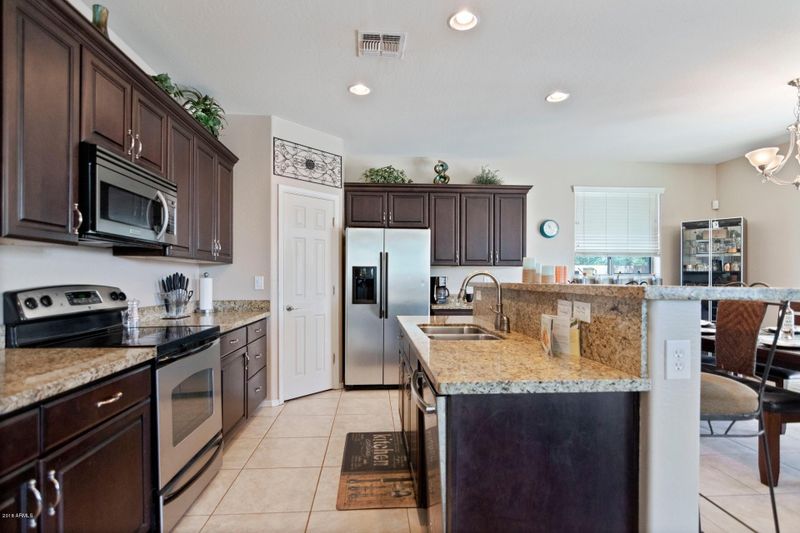 2348 W Melody Dr, Phoenix, AZ 85041