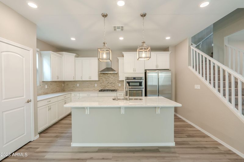 235 E Roadrunner Dr, Chandler, AZ 85286