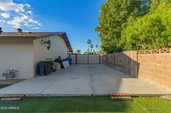 235 Interlacken Dr, Phoenix, AZ 85023