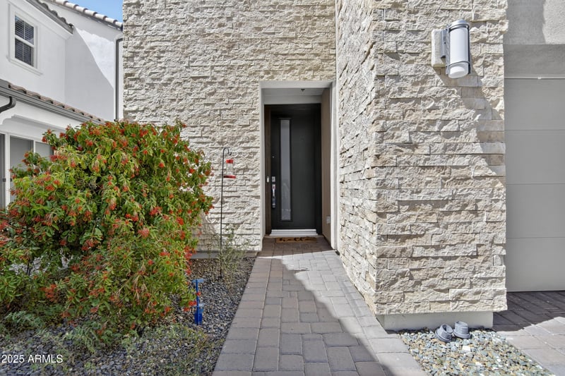 2350 Gloria Ln, Phoenix, AZ 85085
