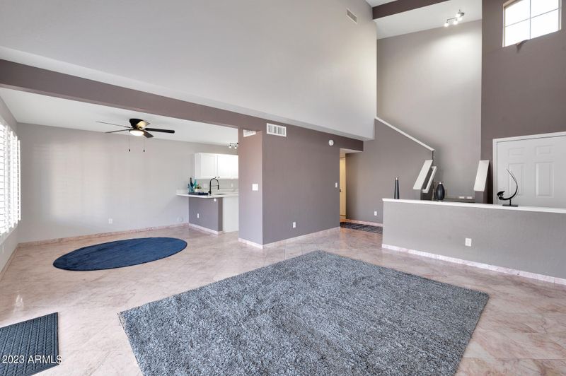 2352 E Gelding Dr, Phoenix, AZ 85022