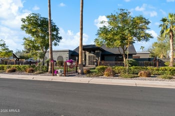 2352 Florian Cir, Mesa, AZ 85204