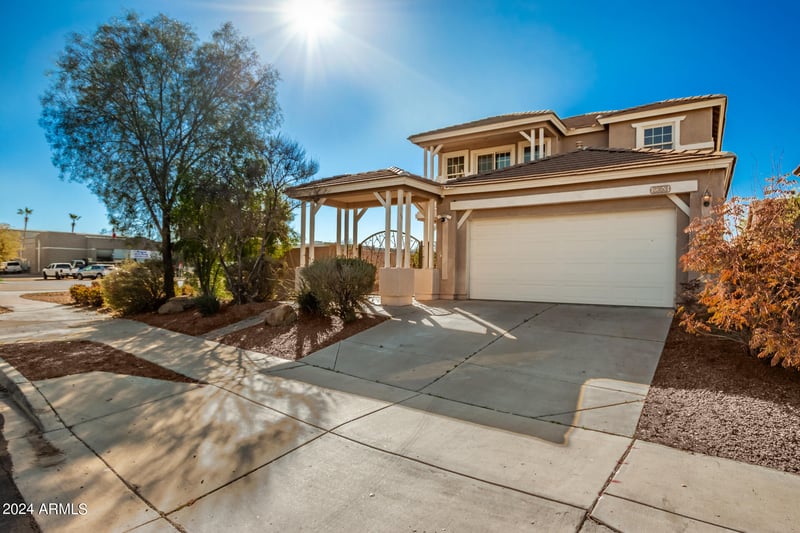 2353 E Bowker St, Phoenix, AZ 85040