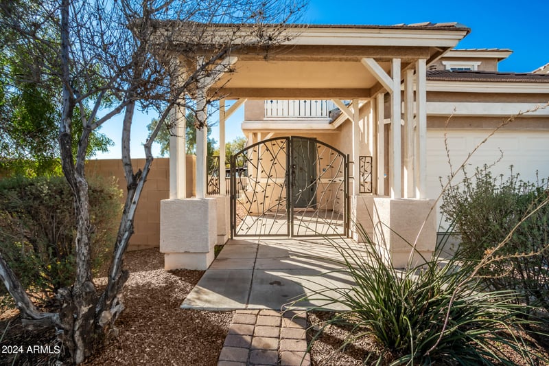 2353 E Bowker St, Phoenix, AZ 85040