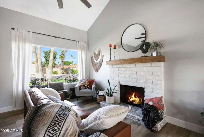 2353 Tierra Buena Ln, Phoenix, AZ 85023