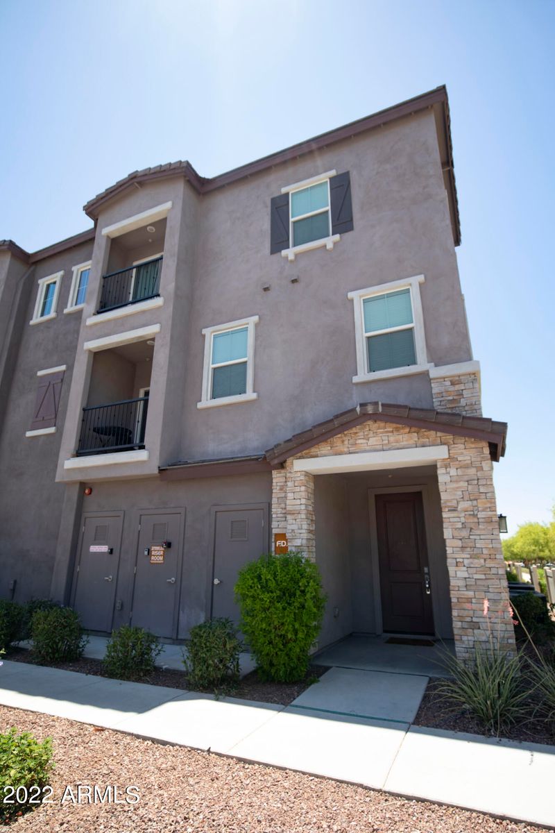 2358 E Hidalgo Ave, Phoenix, AZ 85040