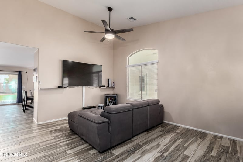 23589 Mobile Ln, Buckeye, AZ 85326