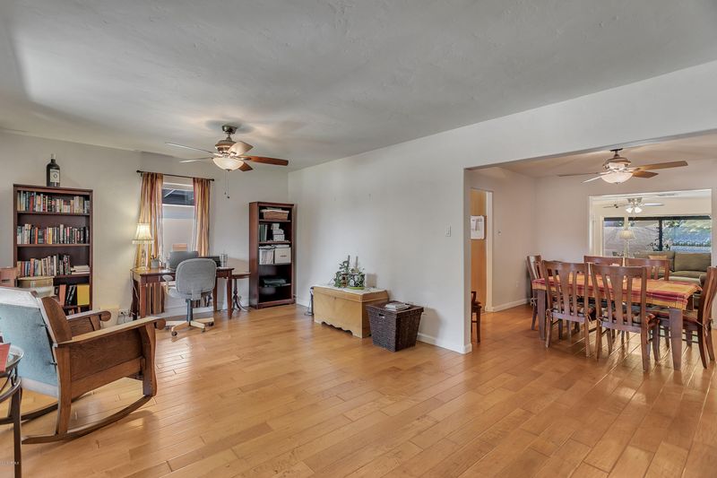 236 E Orange Dr, Phoenix, AZ 85012