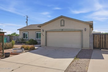 236 N Thunderbird Dr, Apache Junction, AZ 85120