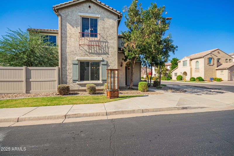 2360 84th Dr, Phoenix, AZ 85037