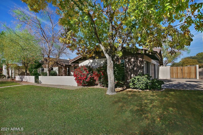 2360 E Jacaranda St, Mesa, AZ 85213