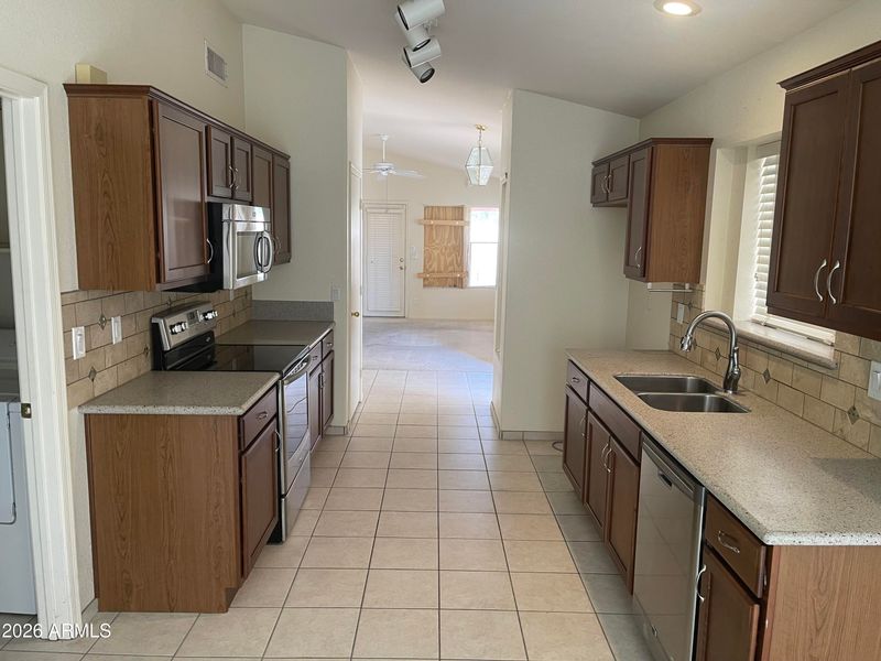 2360 S Apache Dr, Chandler, AZ 85286