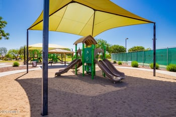 23613 N El Frio Ct, Sun City, AZ 85373